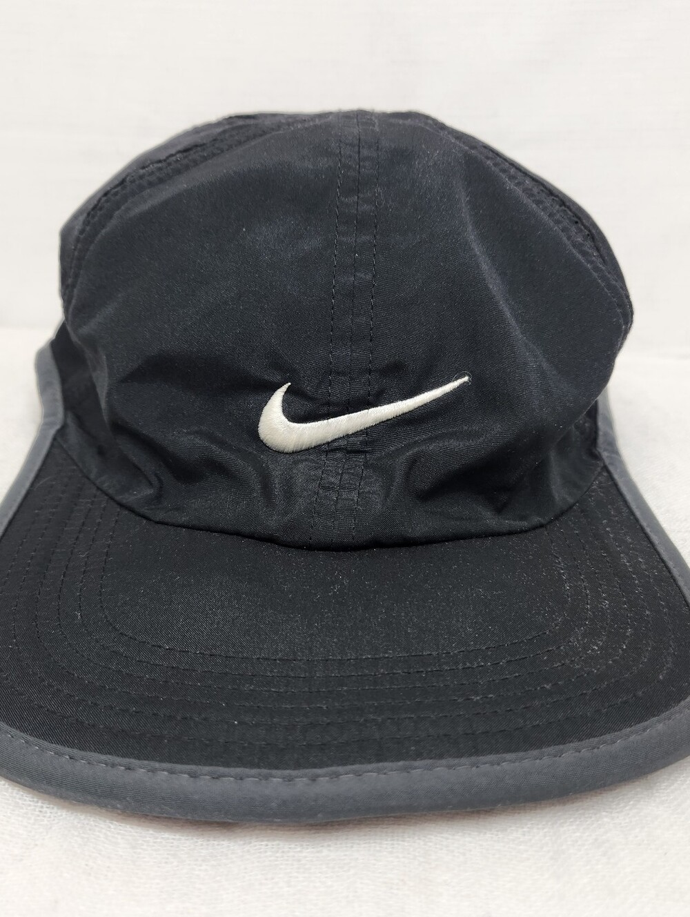 Nike Unisex Black Featherlight Hat Adjustable